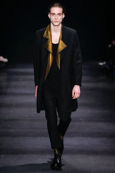 Look 4